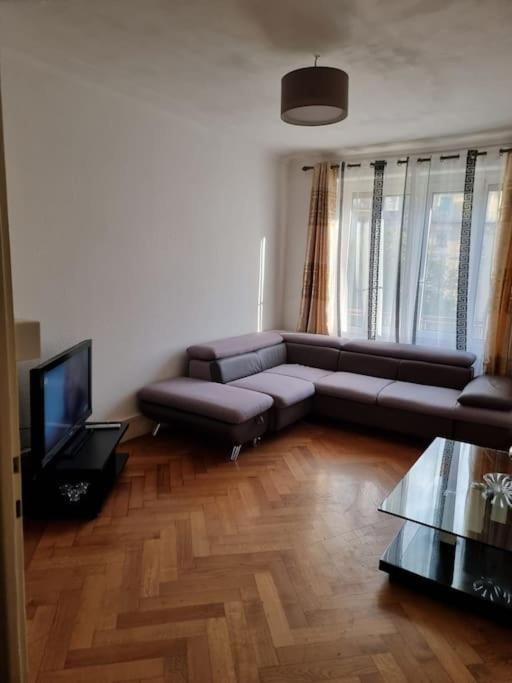 Appartement Joli Aux Eaux Vives
